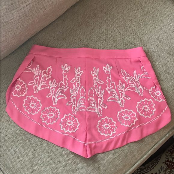 Sans souci pink embroidered shorts - Picture 4 of 5